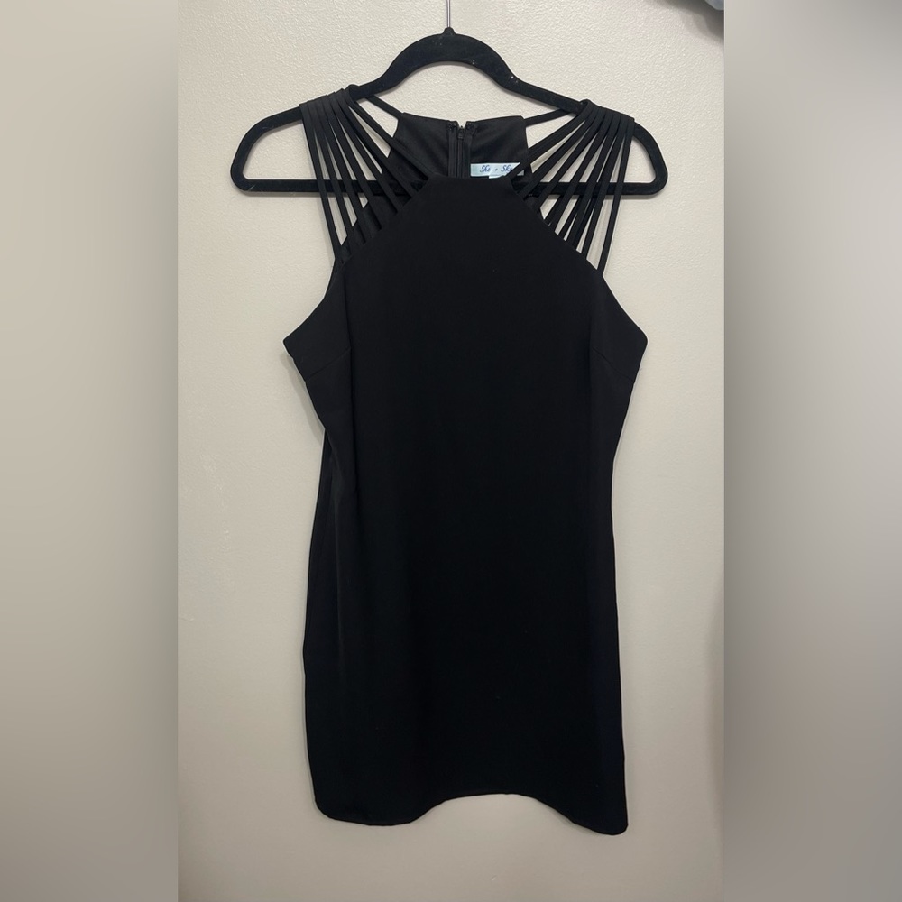 She and Sky- Black Fully Lined Strappy Shoulder Dress
